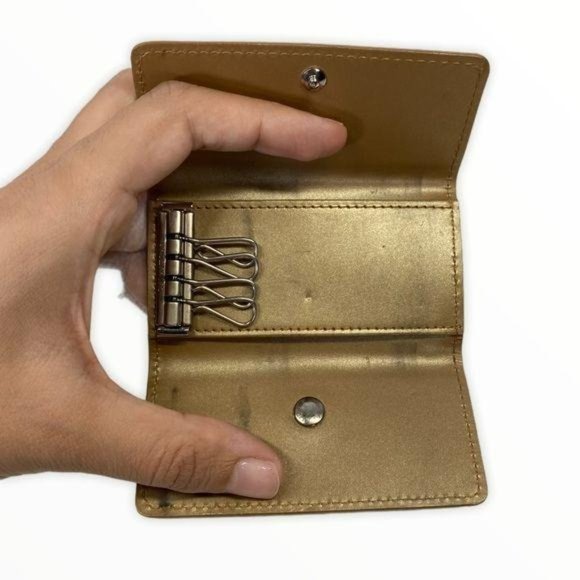 Authentic Louis Vuitton Wallet Keychain Vernis Gold LV Vintage - Picture 8 of 10